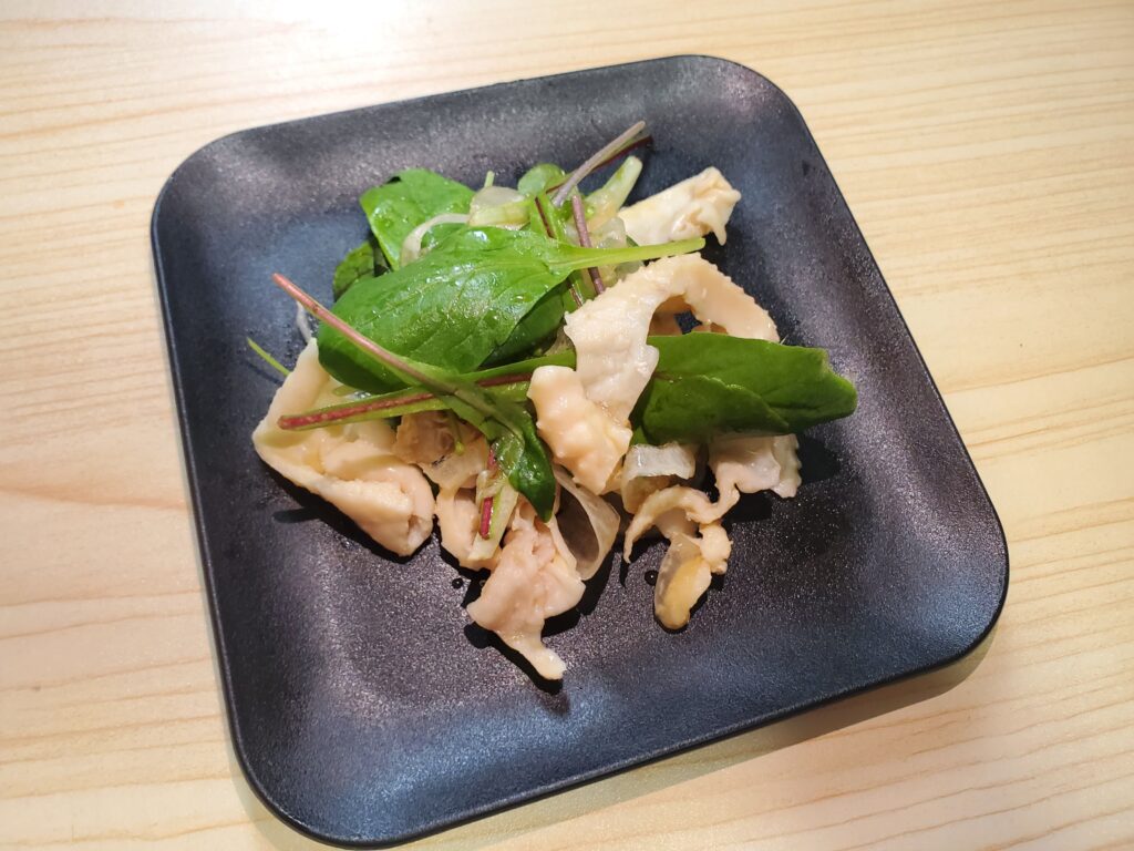 鶏皮とベビーリーフのさっぱりポン酢仕立て